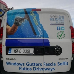High Precision Window Cleaning