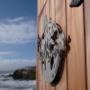 By Definition a tiny house is an autonomous, nomadic, ecological and comfortable house that offers multiple uses and possibilities. It's a tailor-made dream that Sunflower realizes for you.
