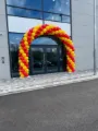entrance balloon arch